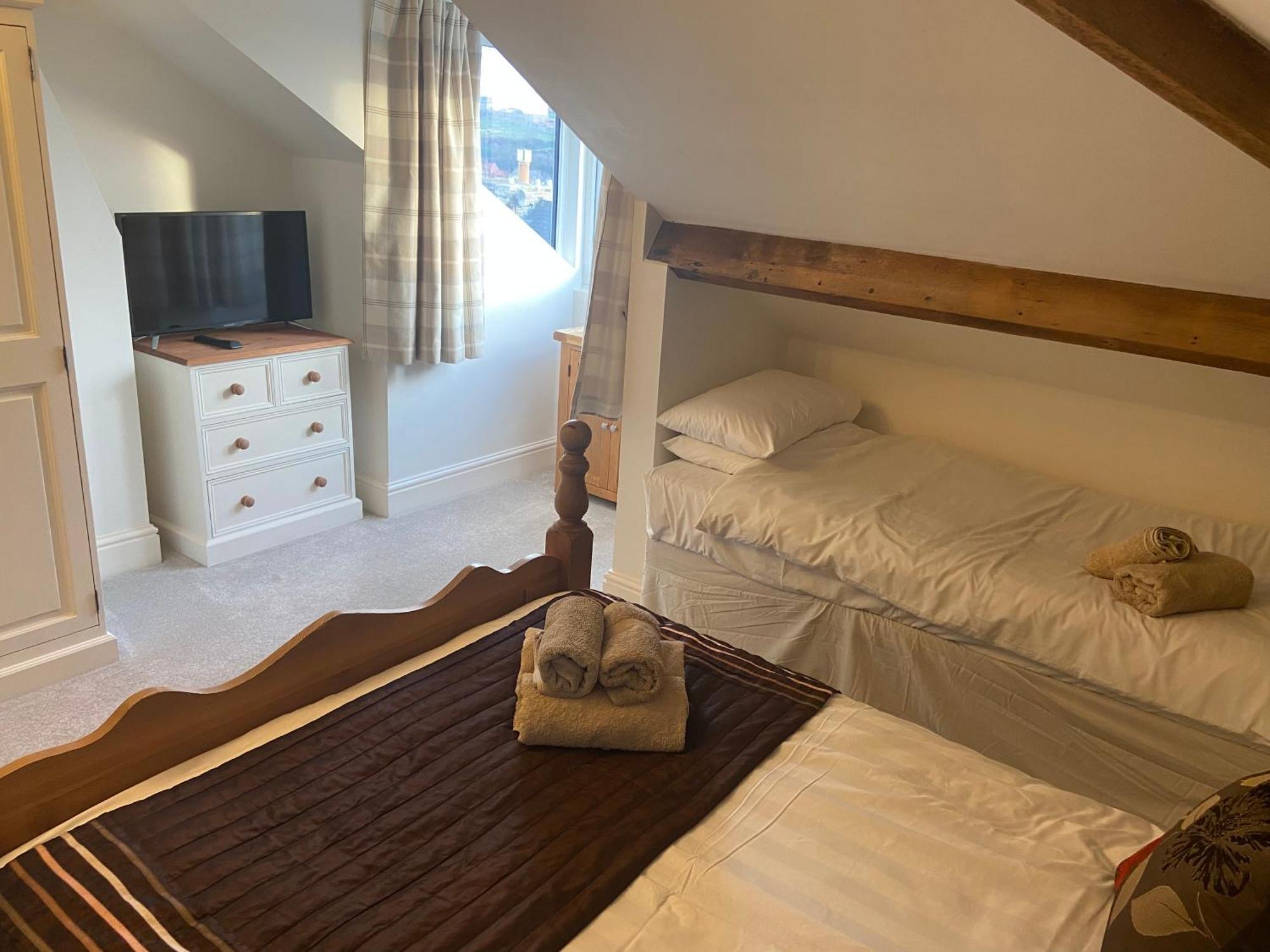 County Loft Penthouse Apartment ウィットビー エクステリア 写真